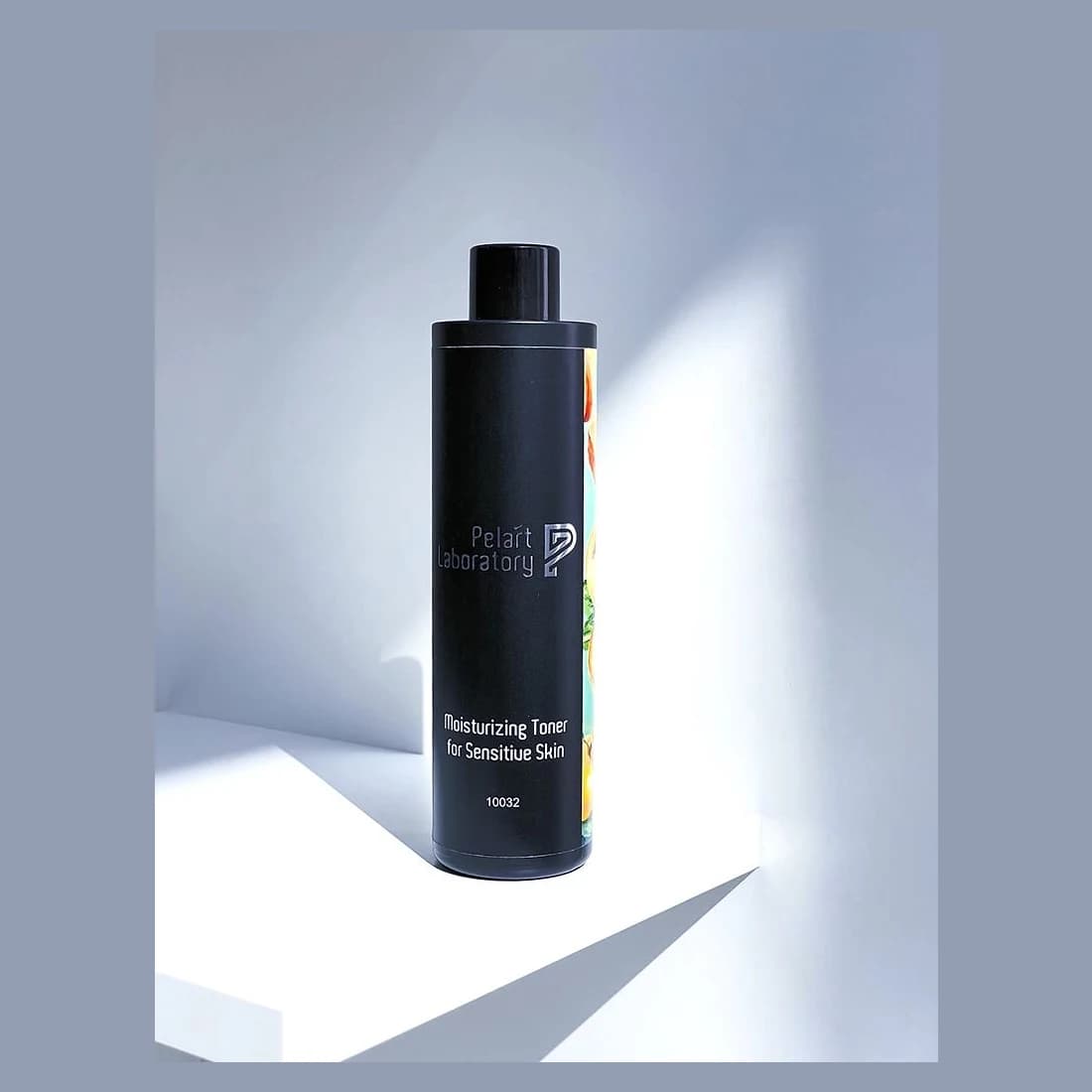 Moisturizing toner for sensitive skin · Зволожувальний тонік для чутливої шкіри